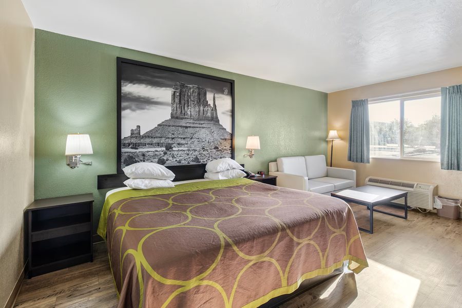 Super 8 by Wyndham St George UT — Guest room