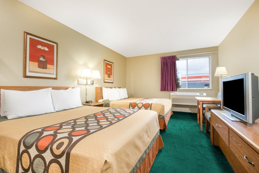 Super 8 by Wyndham Trinidad — Guest room