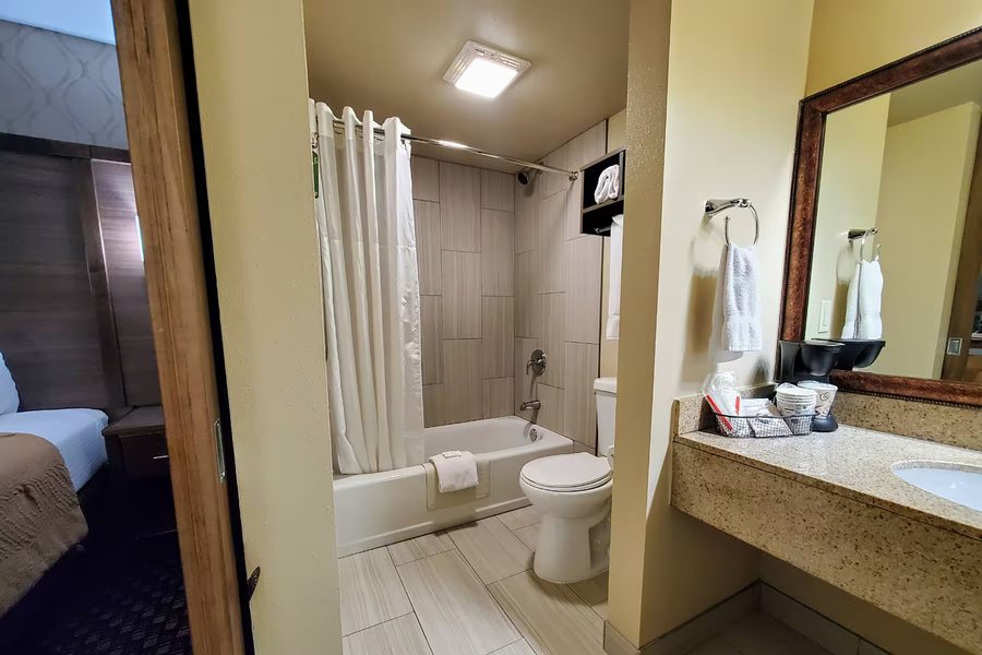 Super 8 by Wyndham Watertown — Bathroom