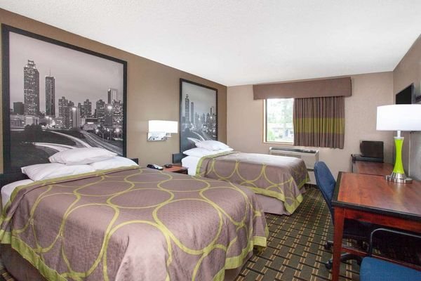 Super 8 by Wyndham Waycross GA — Guest room
