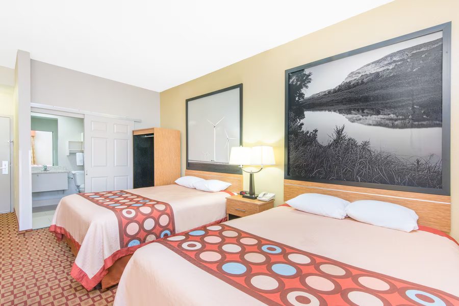 Super 8 by Wyndham Wichita Falls — Guest room