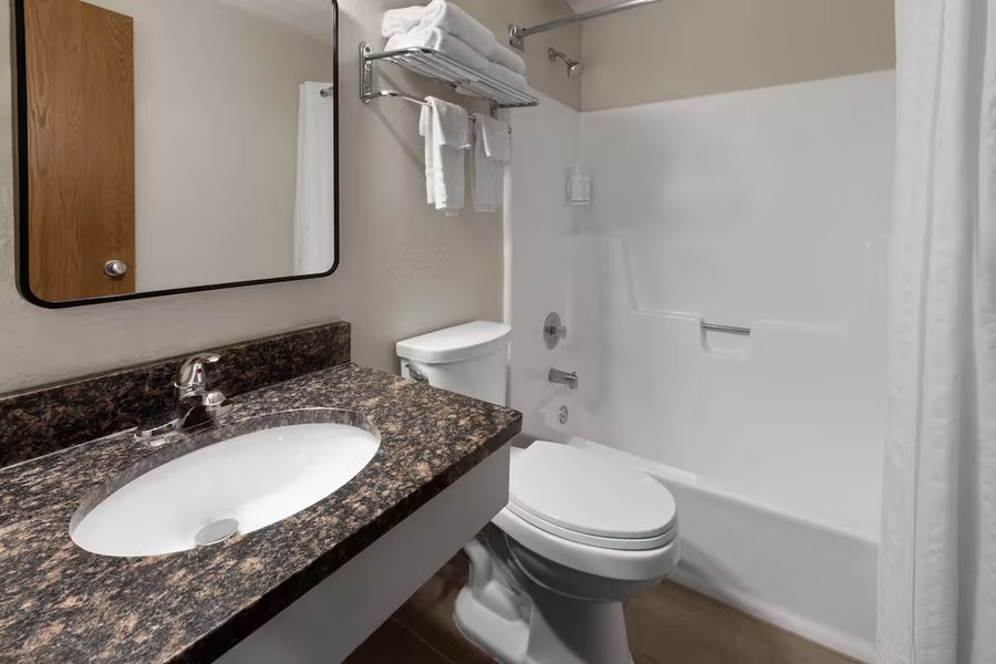 Super 8 by Wyndham Winona MN — Bathroom