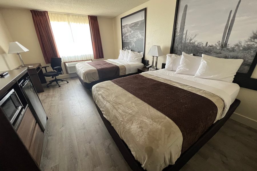 Super 8 by Wyndham Yuma — Guest room
