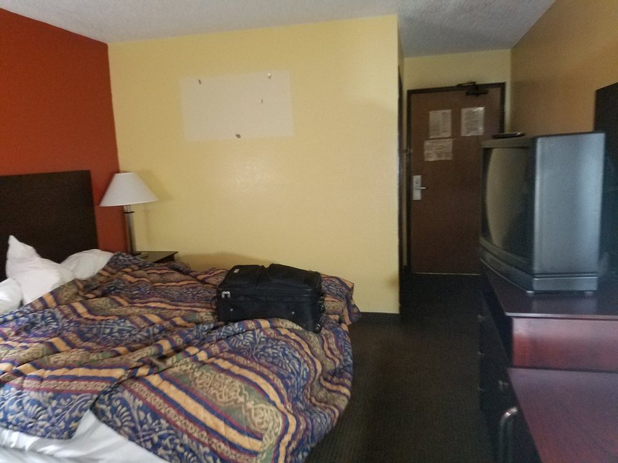 Super Inn — Guest room