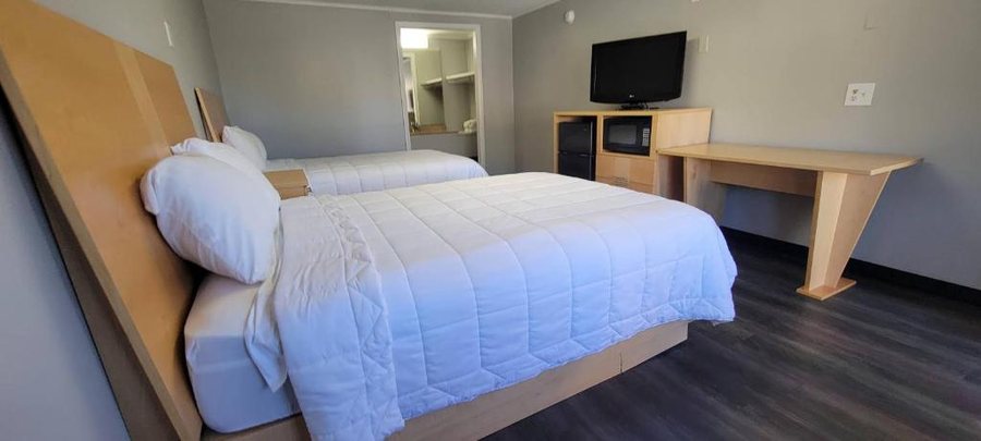 Superlodge New Castle — Guest room