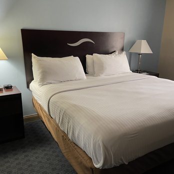 SureStay By Best Western Bardstown General Nelson — Guest room