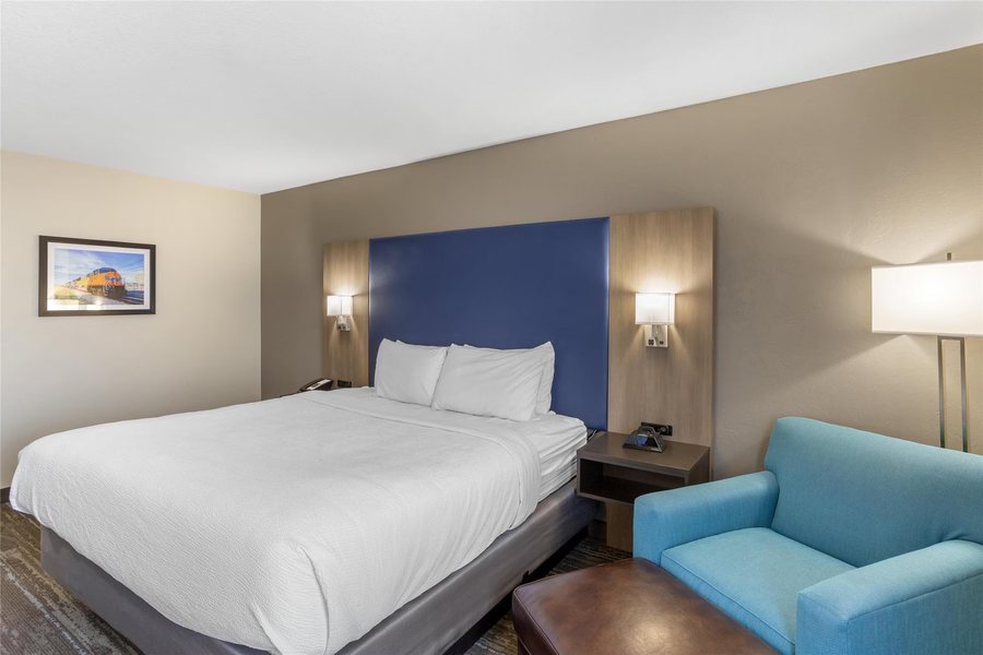 SureStay By Best Western Fontana — Guest room