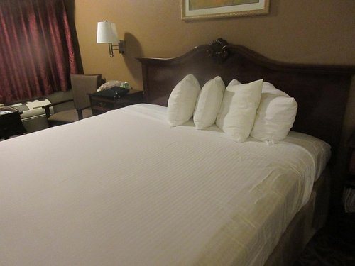 SureStay By Best Western Hollister — Guest room