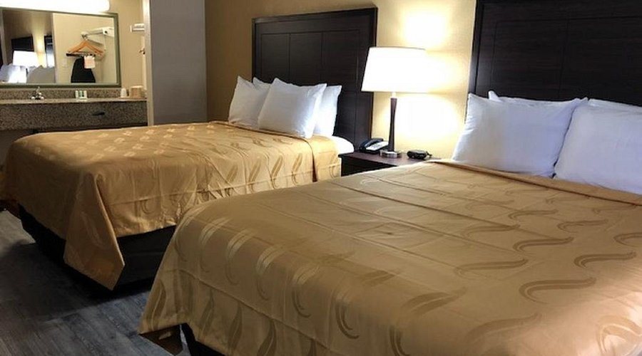 SureStay by Best Western Mesa Downtown Area — Guest room