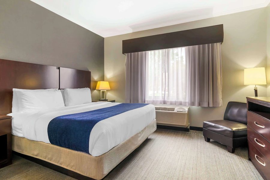 SureStay By Best Western Olathe — Guest room