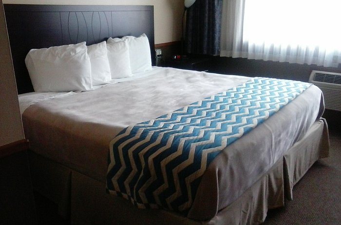 SureStay By Best Western Portland City Center — Guest room