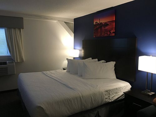 SureStay By Best Western Presque Isle — Guest room