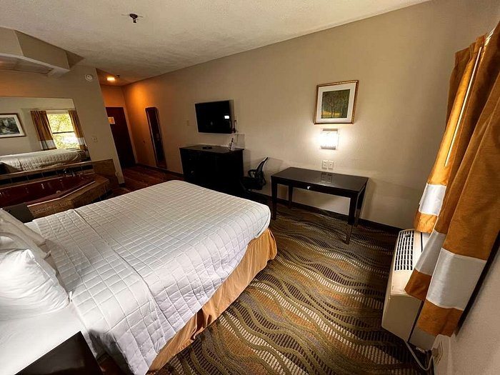 SureStay Hotel By Best Western Morganton — Guest room