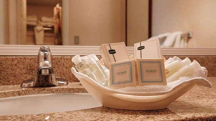 SureStay Plus By Best Western Brandywine Valley — Bathroom