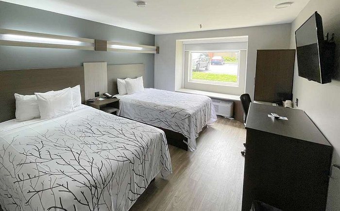 SureStay Plus By Best Western Sevierville — Guest room