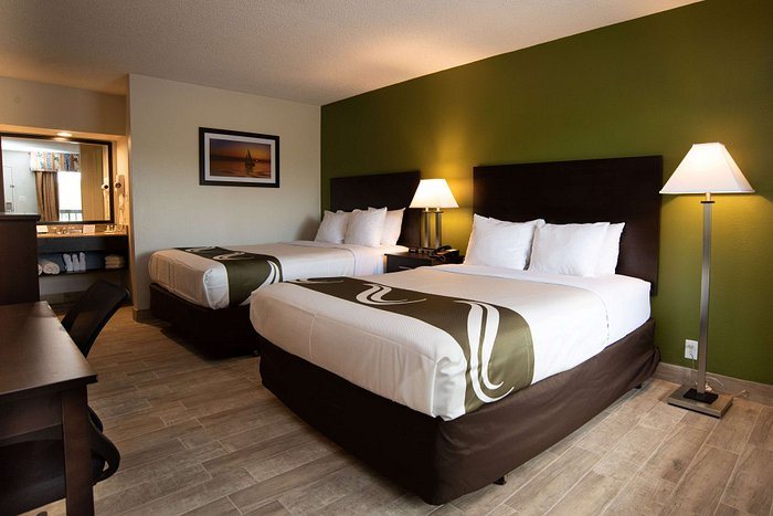SureStay Plus Hotel by Best Western Clearwater Central — Guest room