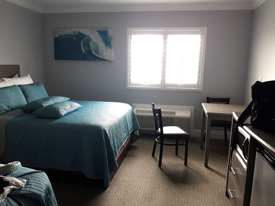 Surf City Inn Suites — Guest room