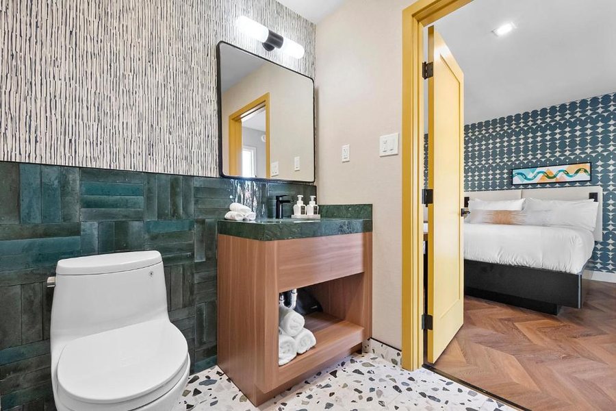Surf Motel — Bathroom