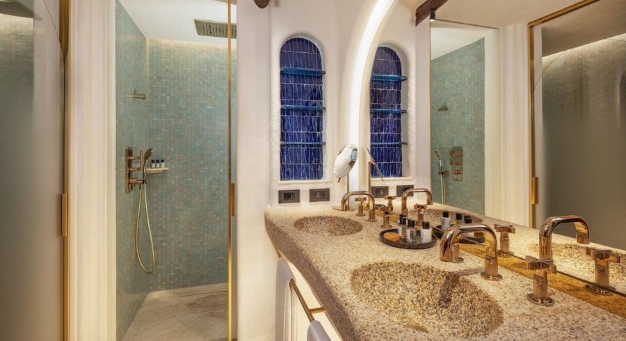 Swadeshi Green Park Hotel — Bathroom