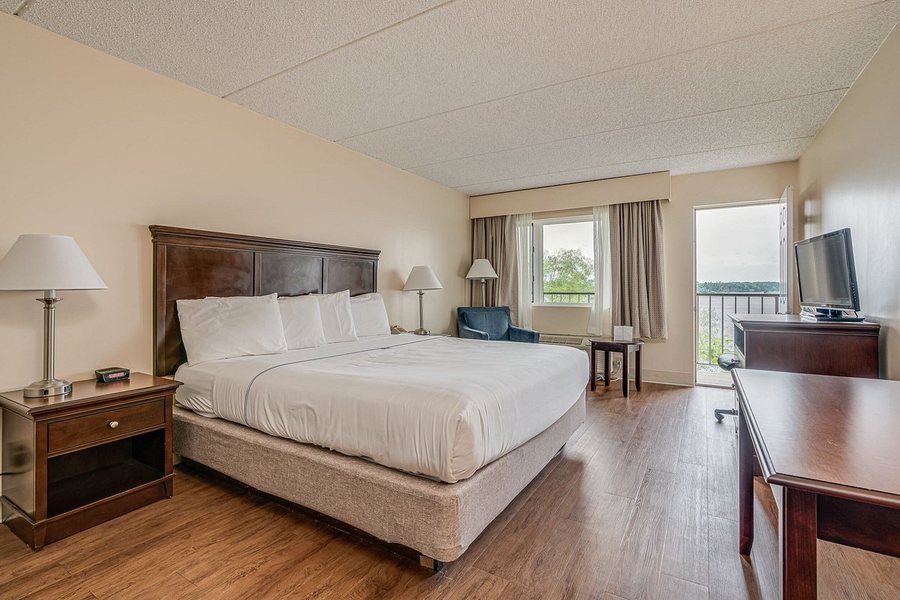 Swan Bay Resort Marina — Guest room