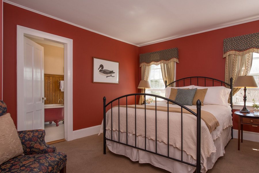Swift House Inn — Guest room