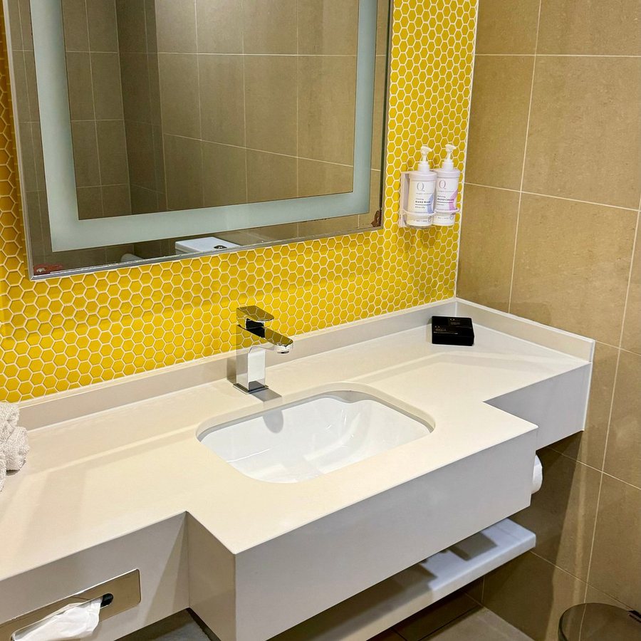 Sydney Central Hotel — Bathroom