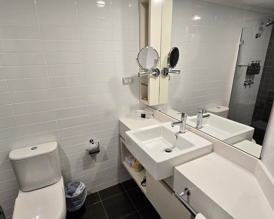 Sydney Central Inn — Bathroom