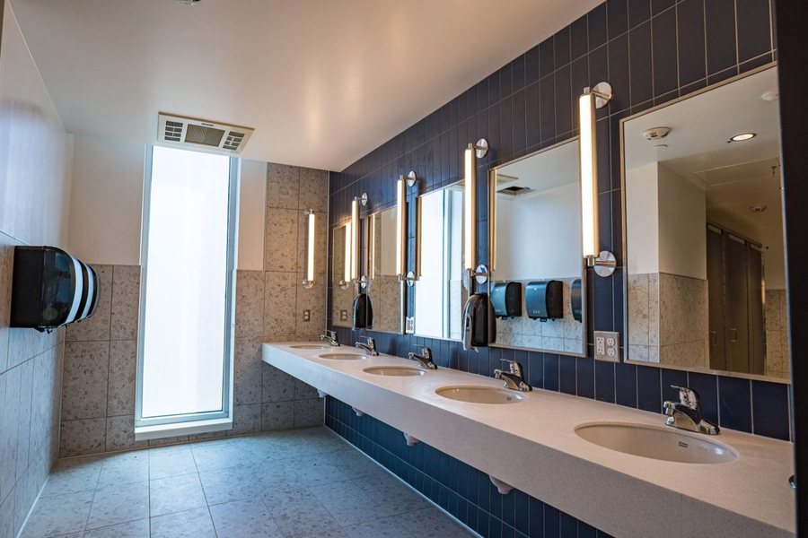 Syringa Lodge — Bathroom