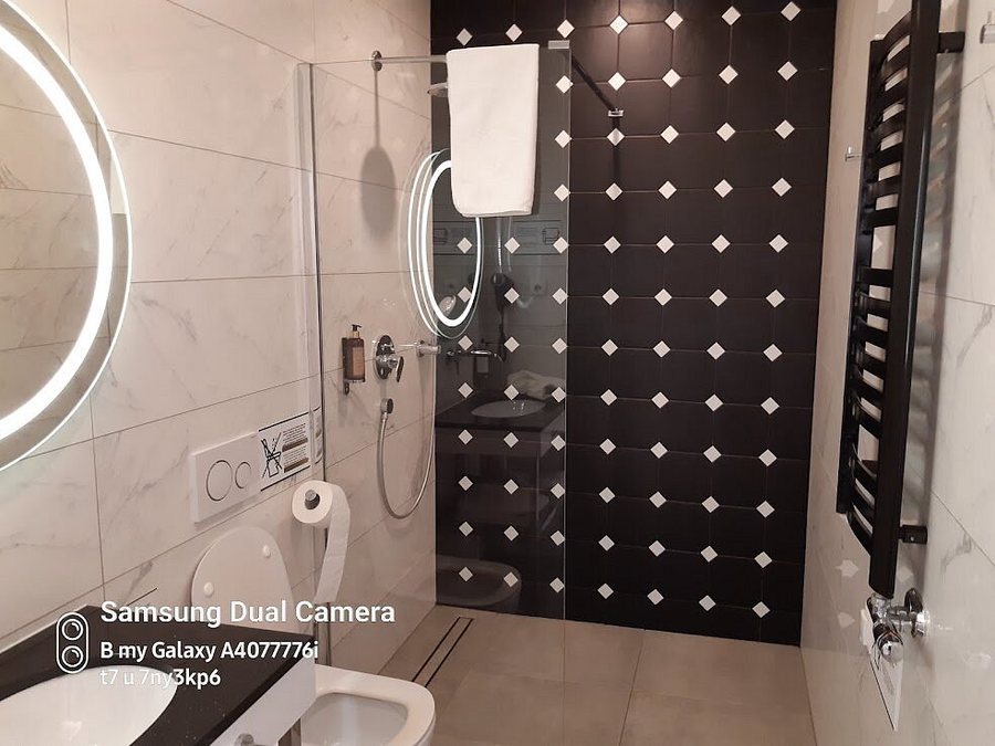 Szewska 22 Boutique — Bathroom