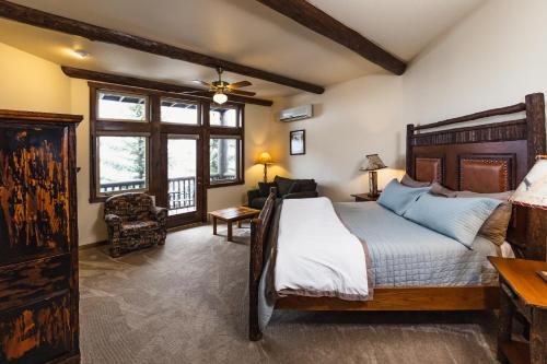Taharaa Mountain Lodge — Guest room