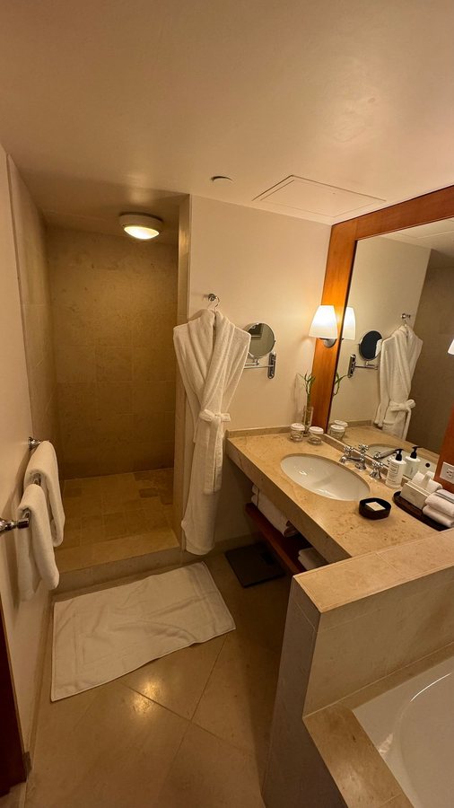 Taj Campton Place San Francisco — Bathroom