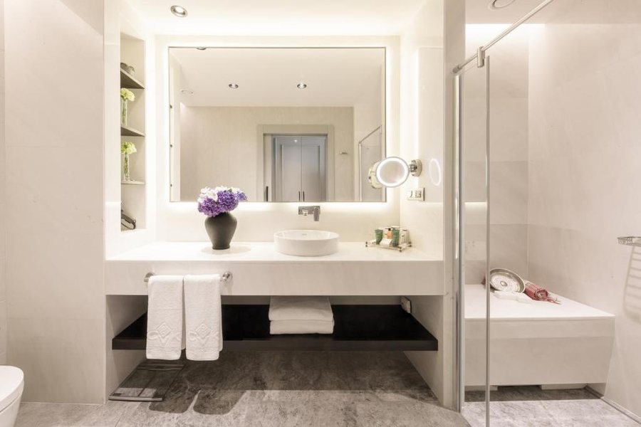 Taksim Maxwell Hotel Istanbul — Bathroom
