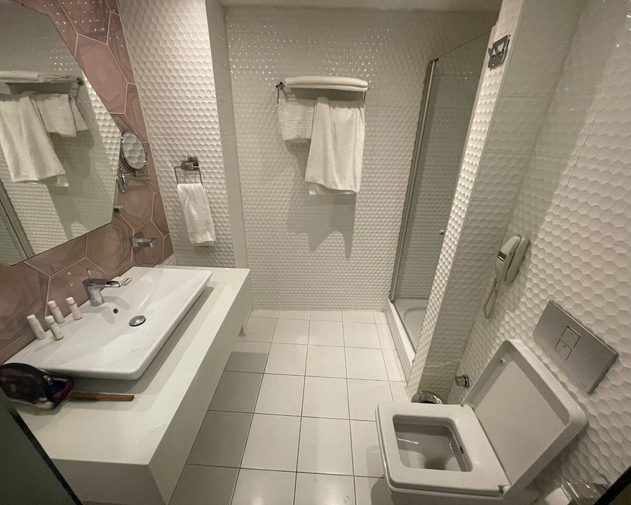 Taksim Mood Istanbul — Bathroom