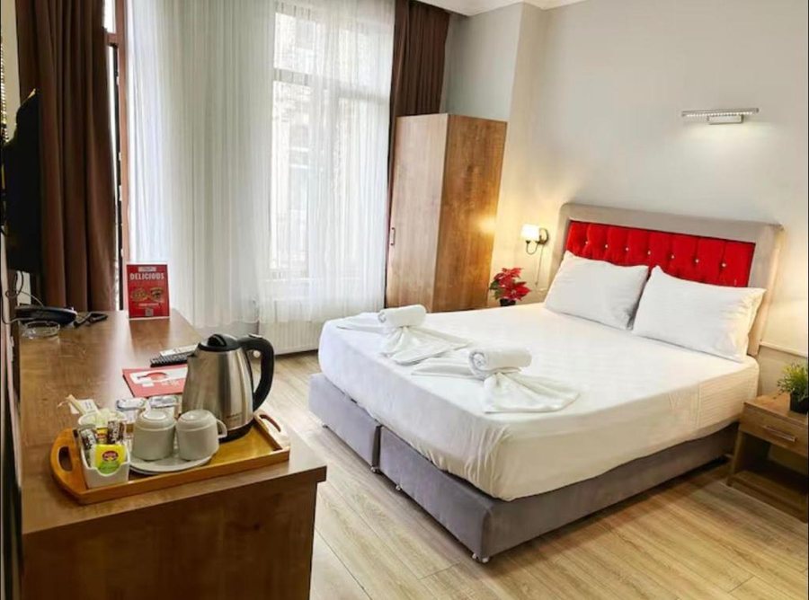 Taksim Park Suites Istanbul — Guest room
