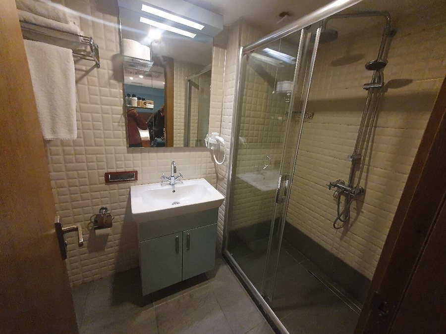Taksim Safe House Istanbul — Bathroom