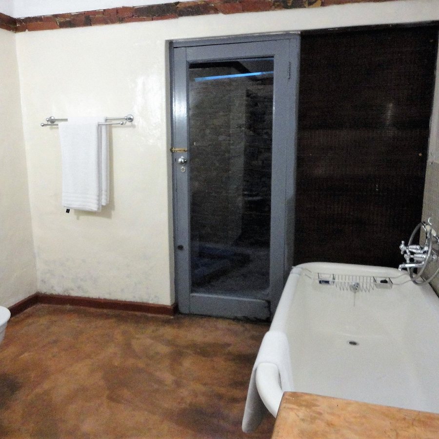 Tala Collection Game Reserve — Bathroom