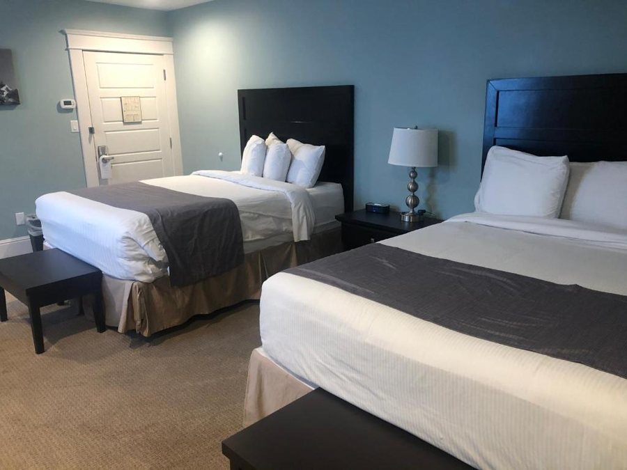 Talbott Tavern and Inn — Guest room
