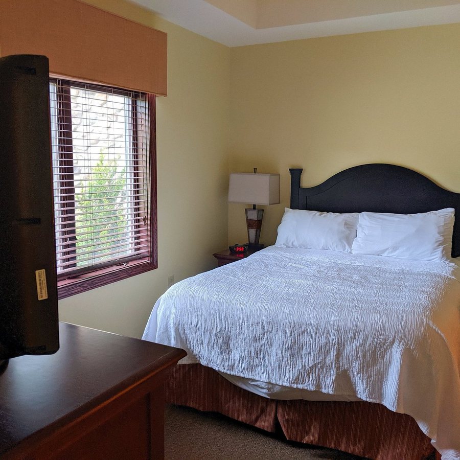 Tamarack Club — Guest room