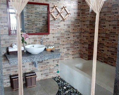 Tan Thanh Garden Homestay — Bathroom