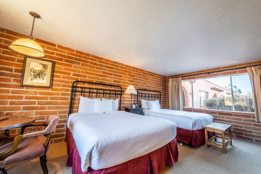 Tanque Verde Ranch — Guest room