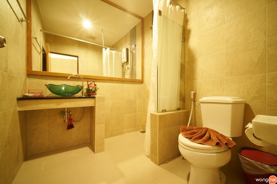 Tee Pak Dee Resident Phuket — Bathroom