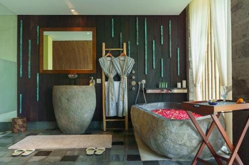 Tejaprana Bisma — Bathroom