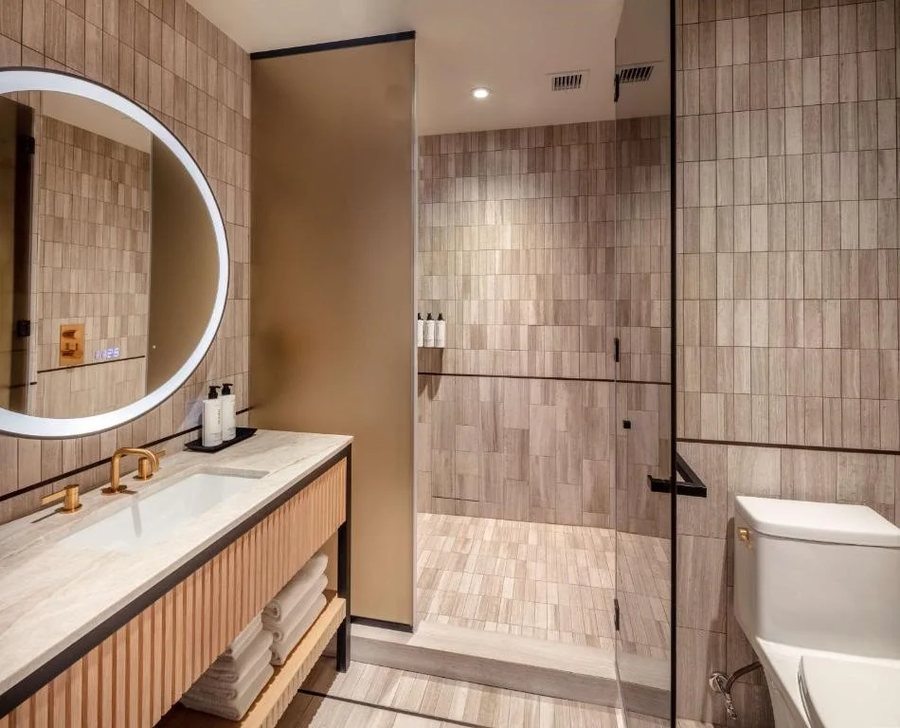 Tempo By Hilton New York Times Square New York City New York — Bathroom