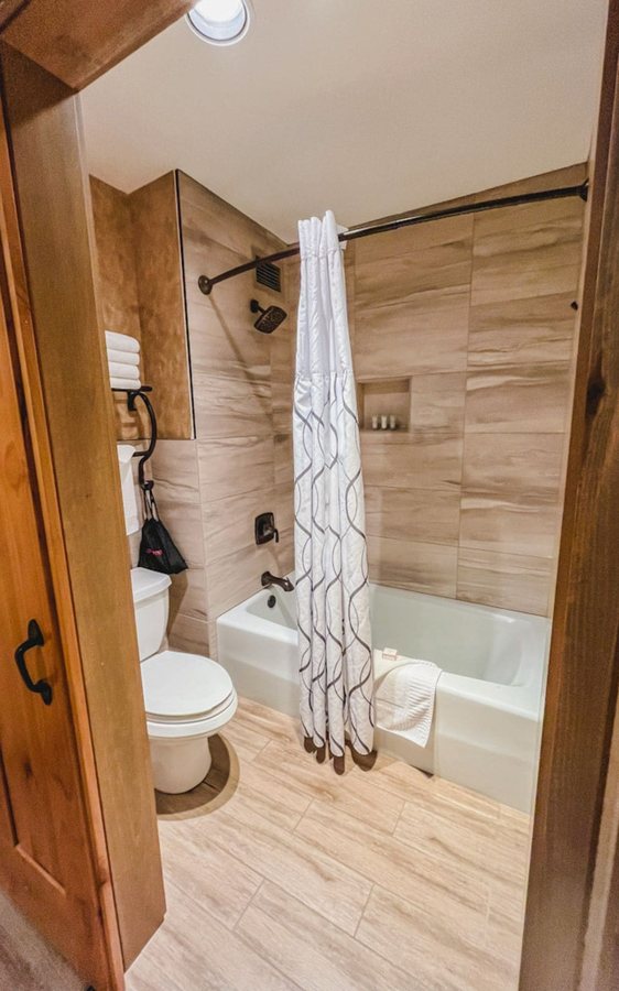 Tenaya At Yosemite — Bathroom
