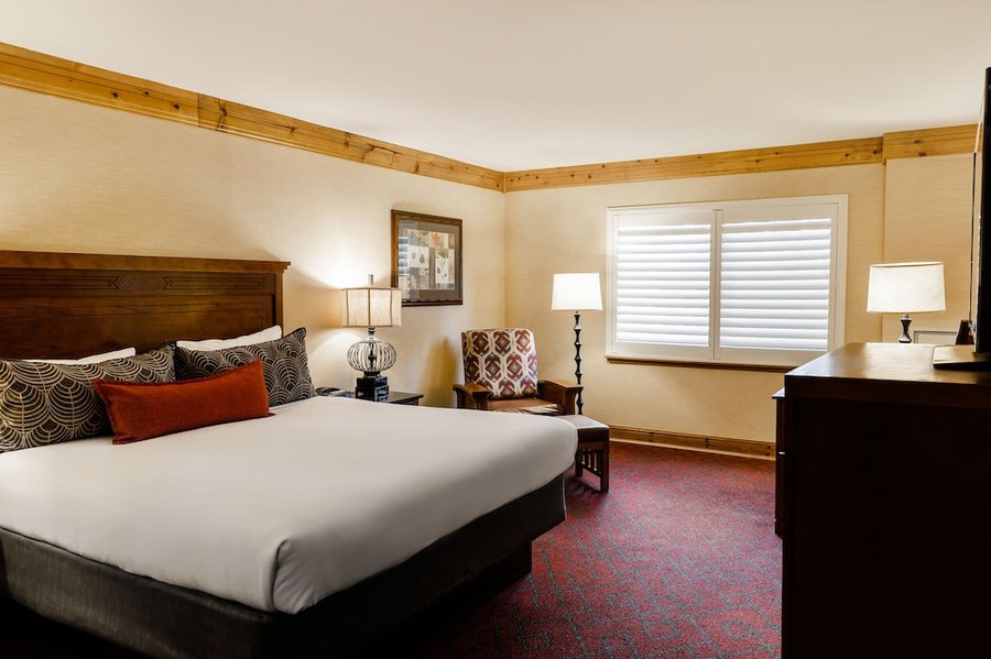 Tenaya At Yosemite — Guest room