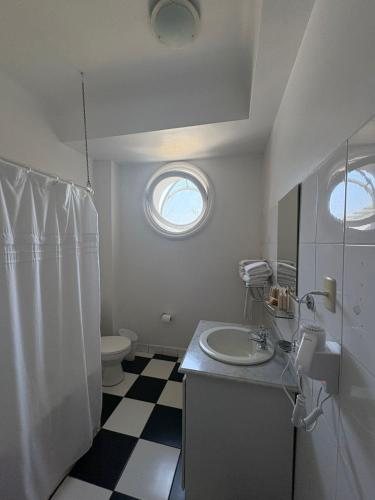 Termas De Panimavida — Bathroom