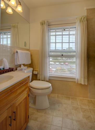Terrace By The Sea — Bathroom