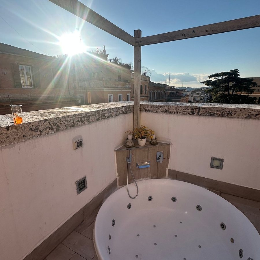Terrazza Marco Antonio Luxury Suite — Bathroom