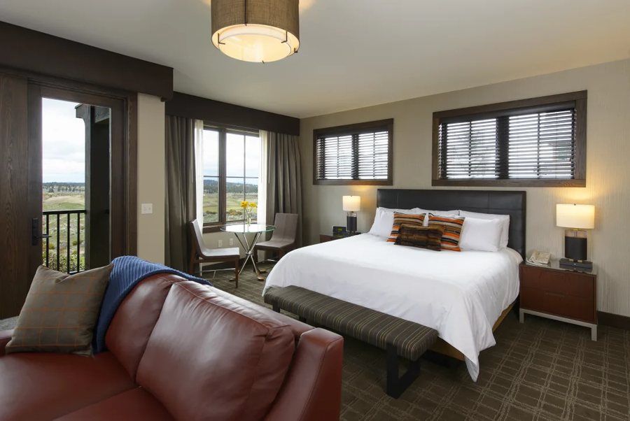 Tetherow Resort — Guest room