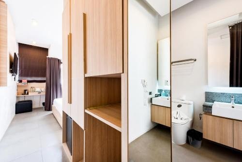 Thanthip Beach Resort — Bathroom
